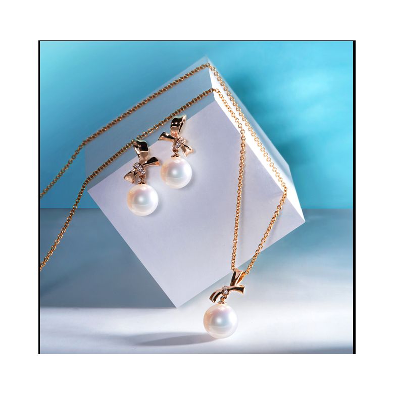 Pendentif Noeud avec ganse. Perle Akoya, Or rose, Diamants - 3