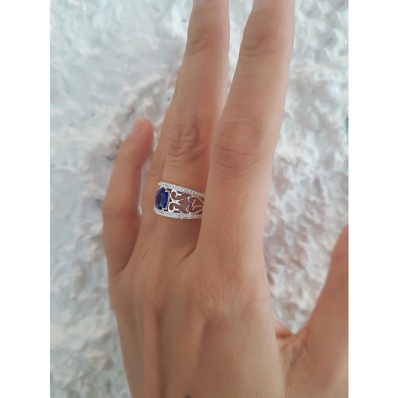 Bague fiançailles saphir 1ct. Or blanc. Motifs brodés dentelles - 7