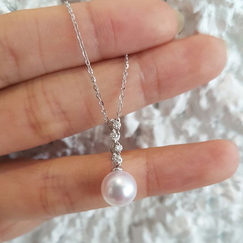 Pendentif danse du serpent. Perle Akoya, Or blanc, diamants. - 2