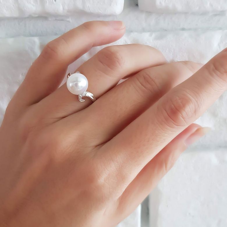 Bague note de musique - Perle de culture blanche, or blanc diamants - 7