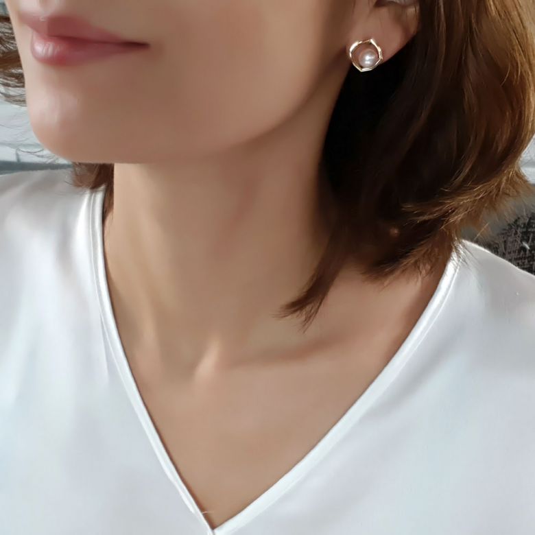 Pendentif, Bague et Boucles Coco Chanel. Perles Akoya, Or jaune, Diamants - 12