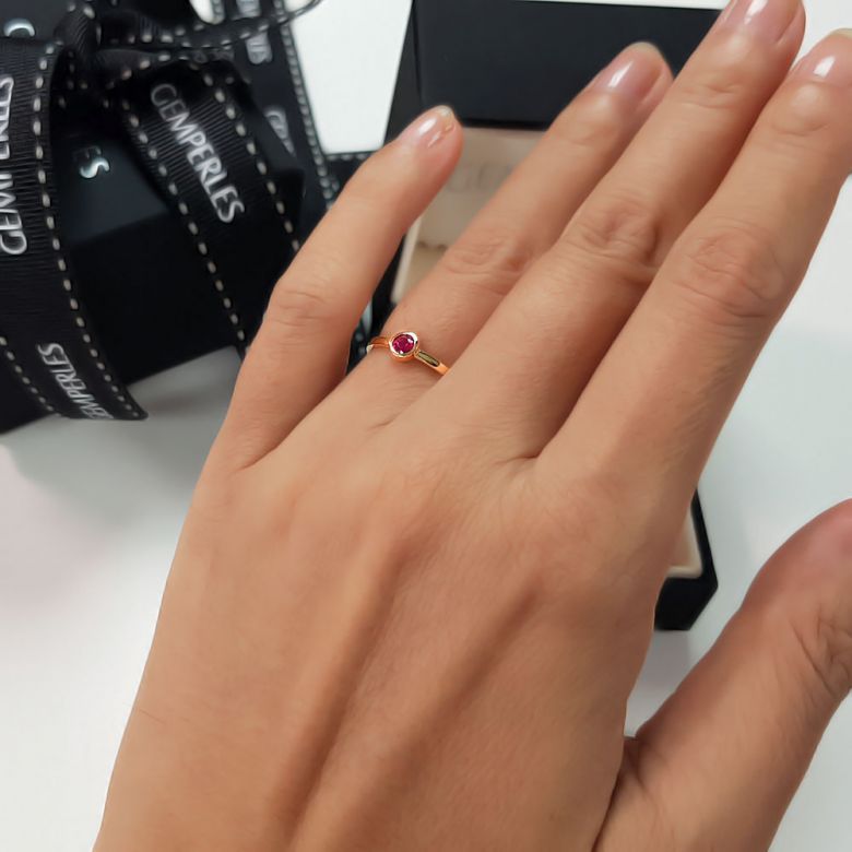 Bague anneau solitaire en rubis - Or jaune 18cts - Sertissage clos - 2