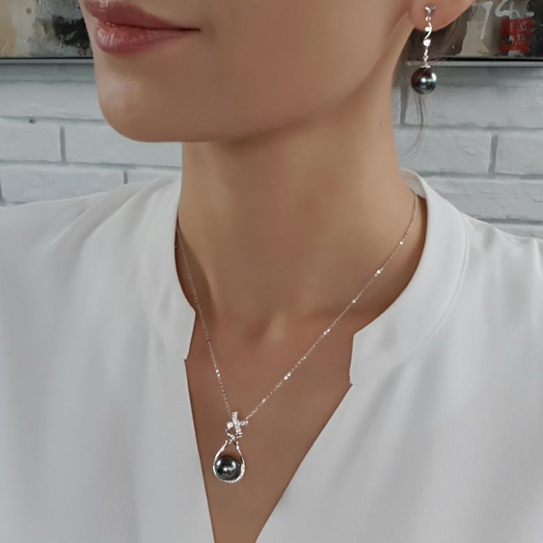  Pendentif papillon - Perle de Tahiti noire - Or blanc, diamants - 2