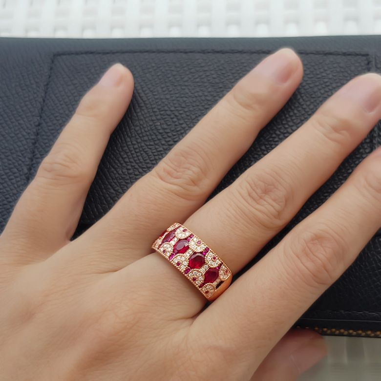 Bague Orientale à Paris. Or jaune, Rubis et diamants - 6