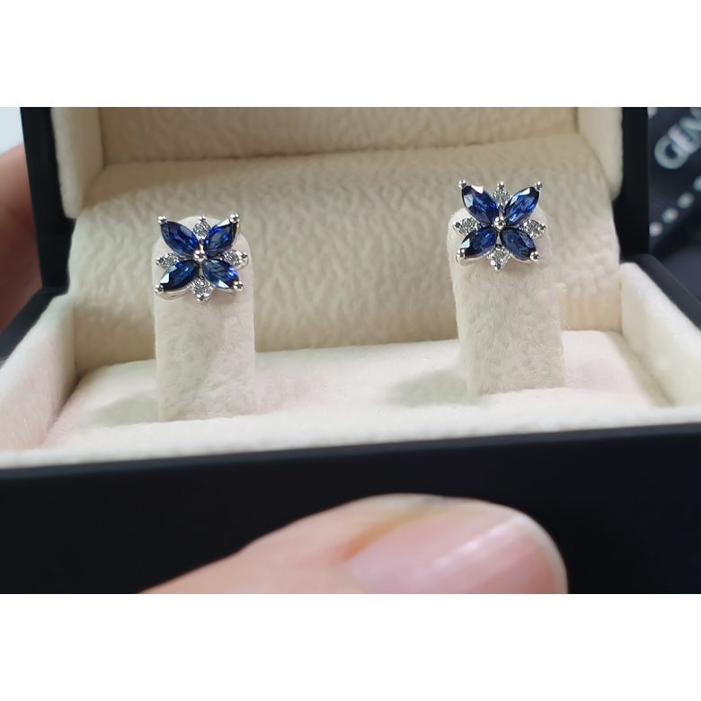 Boucle oreille fleur saphir bleu, diamant, or blanc - Véronique des ruisseaux - 6