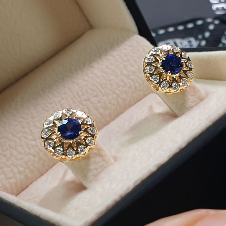 Boucle d oreille bleu de Médicis - Saphir, or jaune, diamant - 11