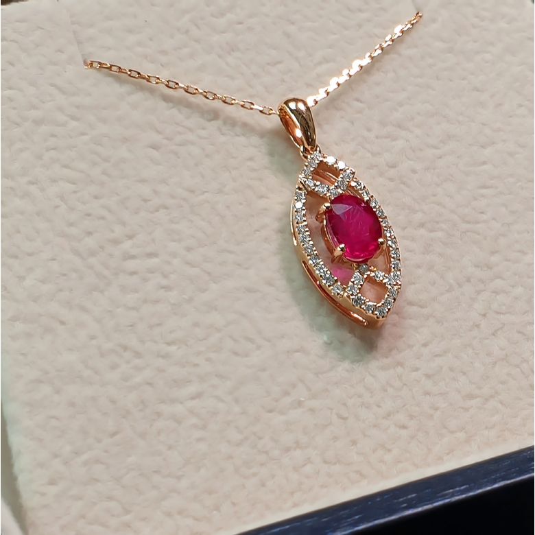 Pendentif ovalesque rubis or rose. Sertissage diamants  - 5