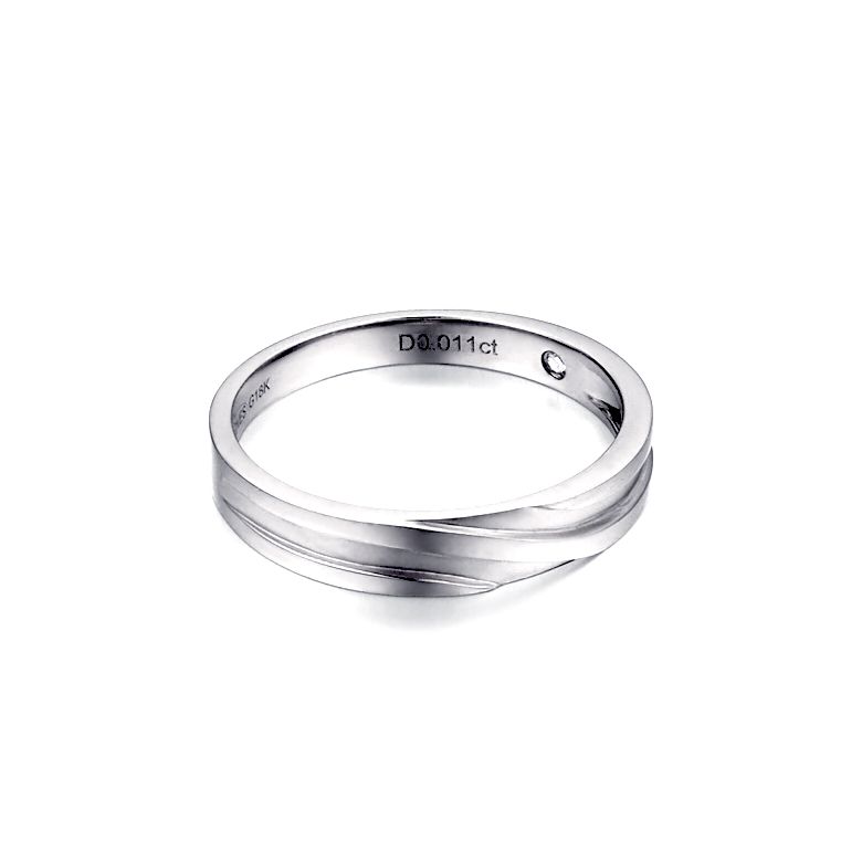 Alliance homme or blanc stylé en diagonale. Diamant clos | Bhalcan - 5