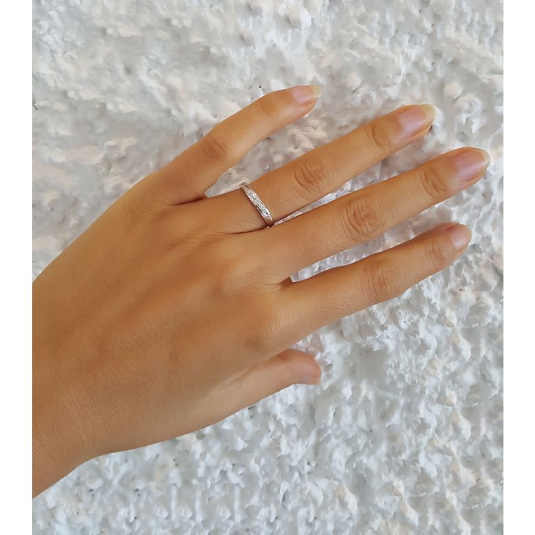 Alliance Femme platine, diamants. Ondulation - 2