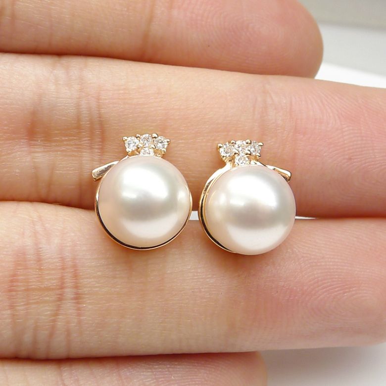 Boucles oreilles chapeau demoiselle - Or jaune, perles et diamants - 3