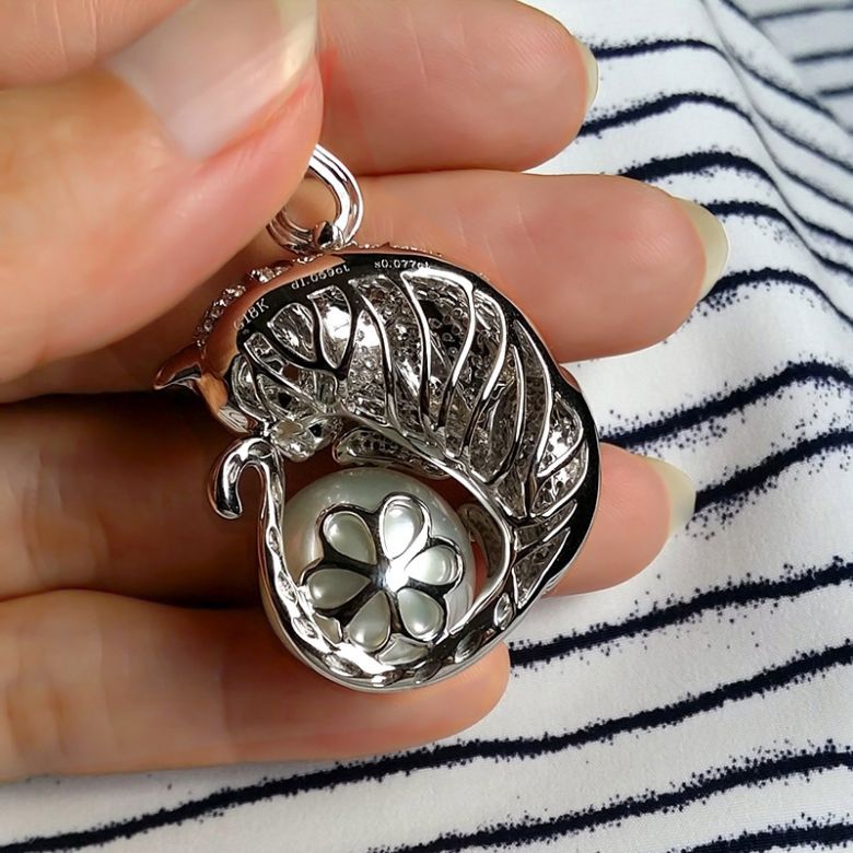 Pendentif Chat - Perle d'Australie, or, diamants - Kingdom of Animals - 3