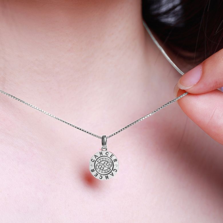 Pendentif Cancer Or blanc. Signe du Cancer. Zodiaque - 4