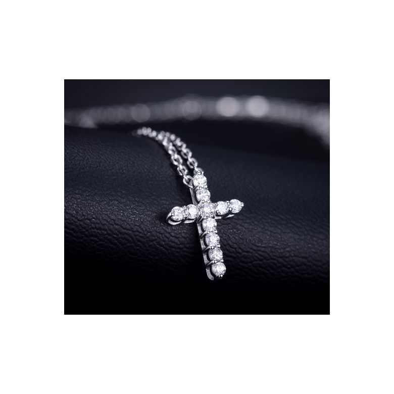 Pendentif religieux forme croix Or blanc, Diamants - 3