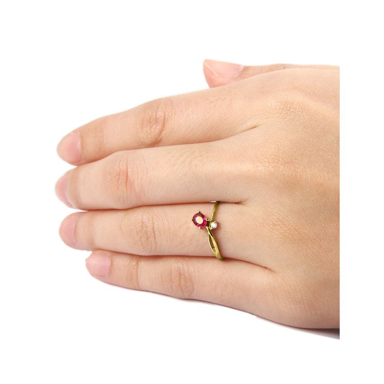 Bague en mouvement croisé - Rubis, diamant et or jaune - 2