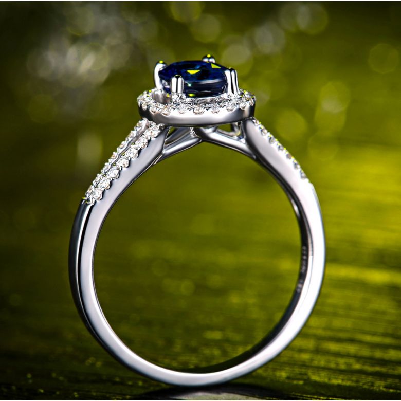 Bague de fiançailles saphir 0.90 carat. Or blanc, Diamants - 4
