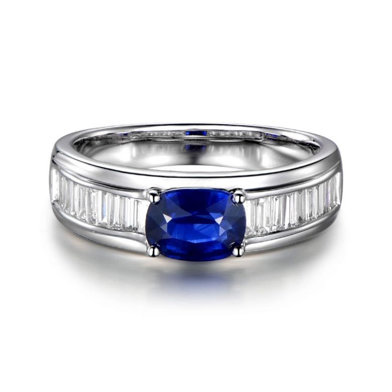 Bague contraste Saphir et Diamants taille émeraude. Or blanc 18 - 7