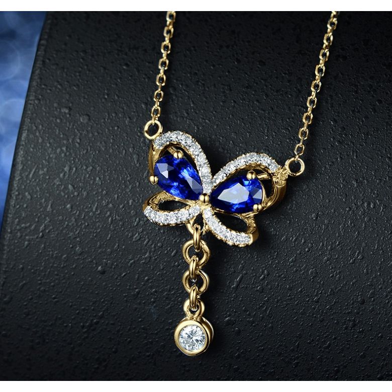 Pendentif papillon saphirs et diamants. Or jaune 18cts - 2